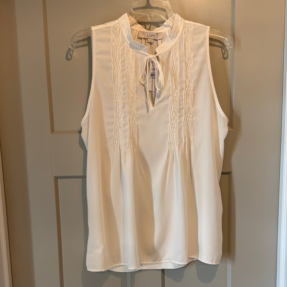 LOFT Women's Ivory Sleeveless Blouse Size L